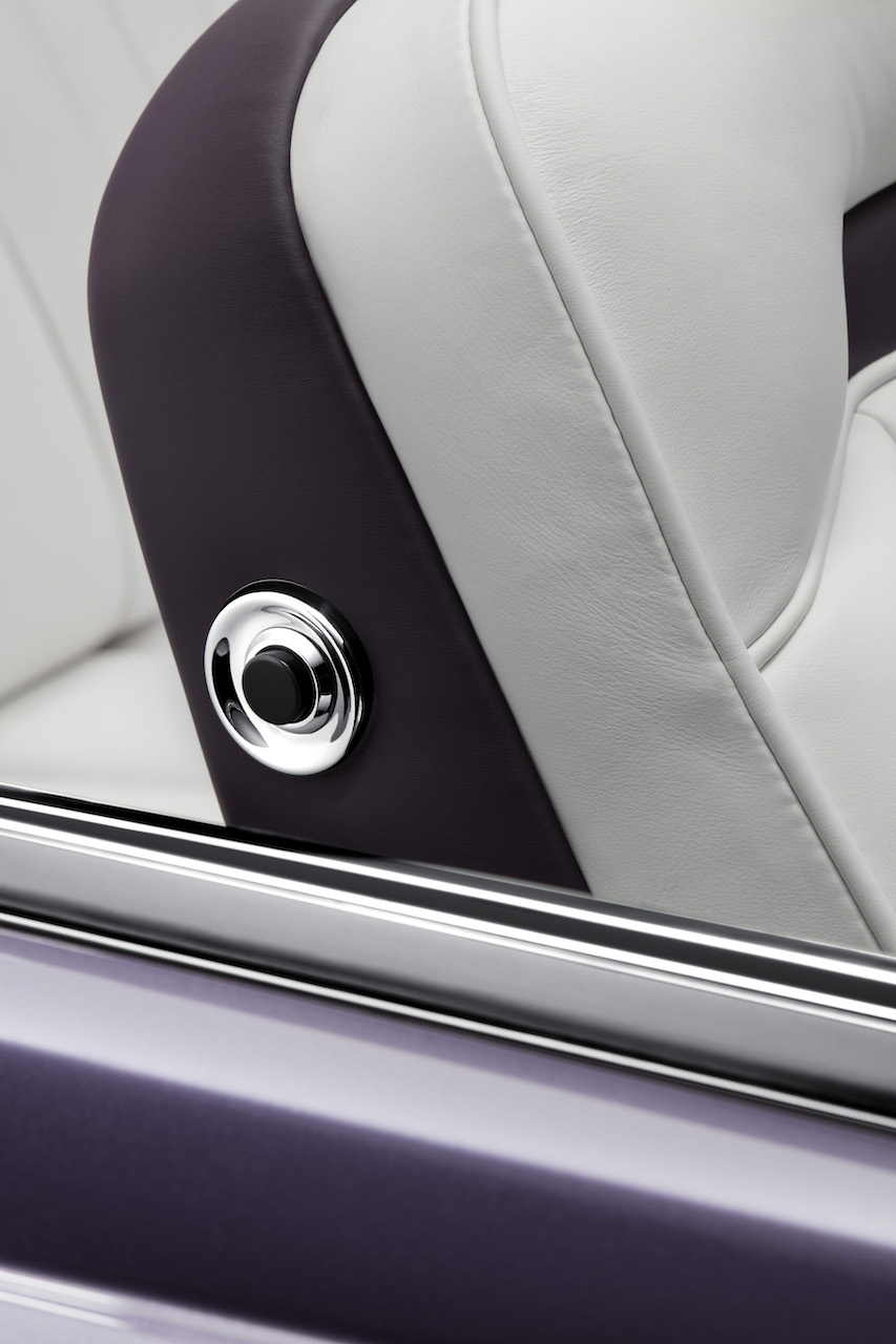 Image 13 - Seat Detail